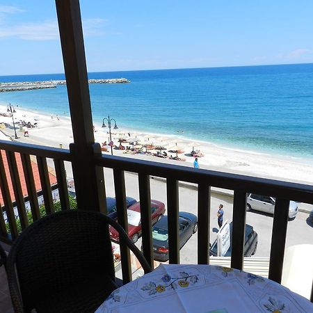 Amelia Beach Apartments Agios Ioannis  外观 照片